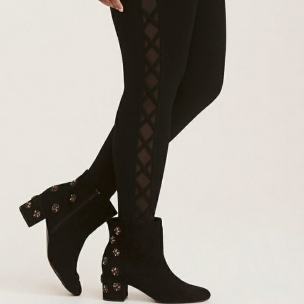 Torrid Size 1 Black pixie pant